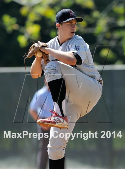 Thumbnail 2 in Tustin @ Orange Lutheran (Game 2) photogallery.