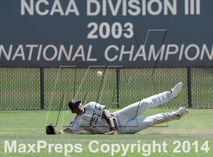 Thumbnail 3 in Tustin @ Orange Lutheran (Game 2) photogallery.