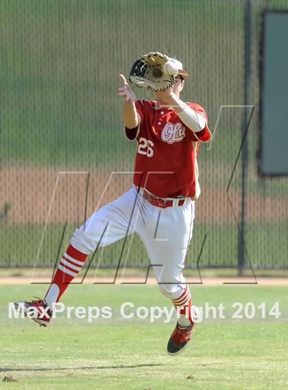 Thumbnail 2 in Tustin @ Orange Lutheran (Game 2) photogallery.