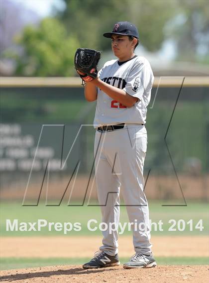 Thumbnail 2 in Tustin @ Orange Lutheran (Game 2) photogallery.