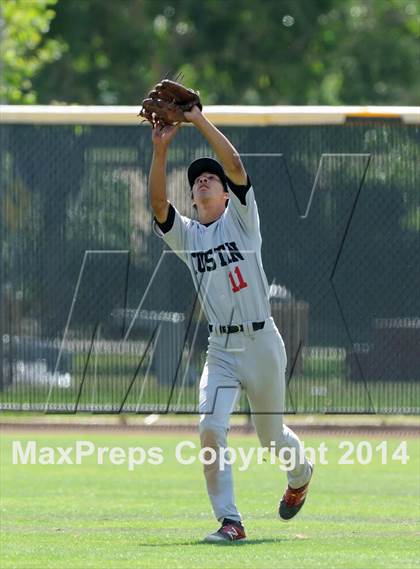 Thumbnail 2 in Tustin @ Orange Lutheran (Game 2) photogallery.