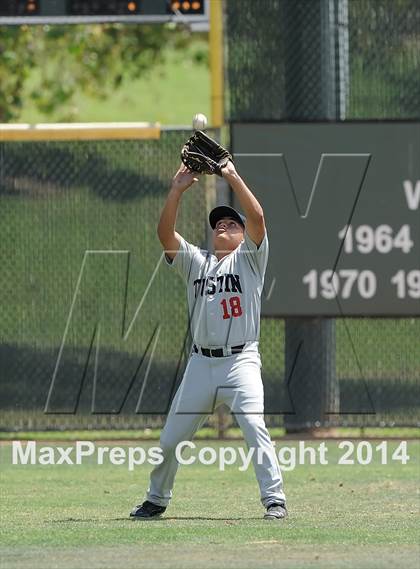 Thumbnail 3 in Tustin @ Orange Lutheran (Game 2) photogallery.