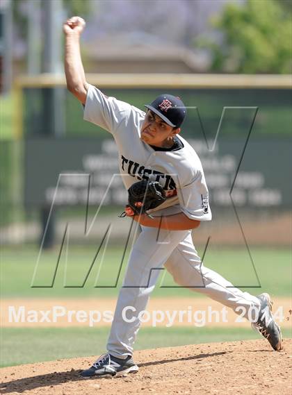 Thumbnail 3 in Tustin @ Orange Lutheran (Game 2) photogallery.