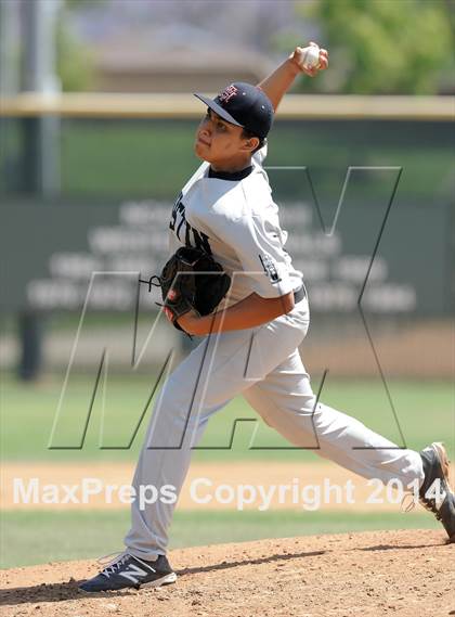 Thumbnail 1 in Tustin @ Orange Lutheran (Game 2) photogallery.