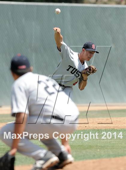 Thumbnail 2 in Tustin @ Orange Lutheran (Game 2) photogallery.