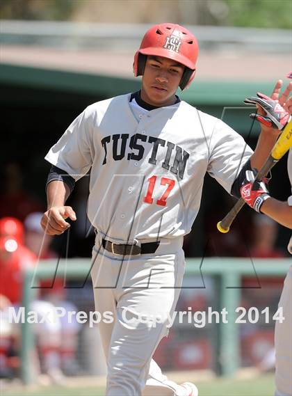 Thumbnail 1 in Tustin @ Orange Lutheran (Game 2) photogallery.