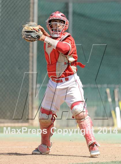 Thumbnail 3 in Tustin @ Orange Lutheran (Game 2) photogallery.