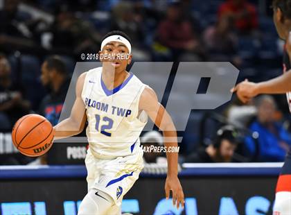 Thumbnail 3 in West Aurora vs. Bloom (Chicago Elite Classic) photogallery.