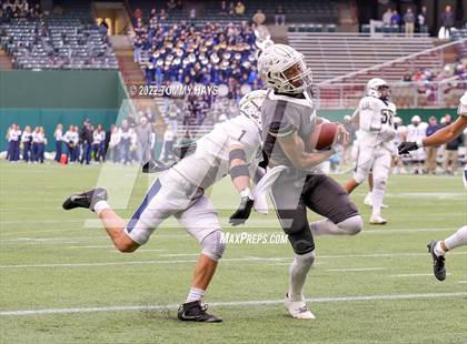 Thumbnail 2 in Lewisville vs. Keller (UIL 6A D1 Region Playoff) photogallery.