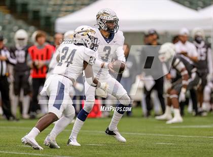 Thumbnail 3 in Lewisville vs. Keller (UIL 6A D1 Region Playoff) photogallery.