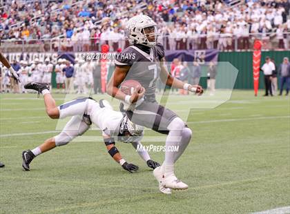 Thumbnail 3 in Lewisville vs. Keller (UIL 6A D1 Region Playoff) photogallery.