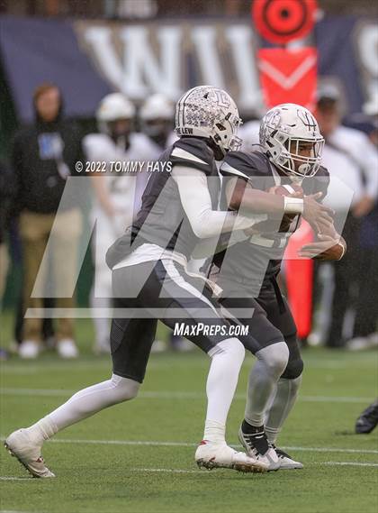 Thumbnail 3 in Lewisville vs. Keller (UIL 6A D1 Region Playoff) photogallery.