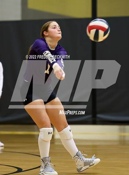 Thumbnail 3 in Whitesboro vs. Farmersville (Denison Invitational Showcase) photogallery.