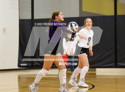 Thumbnail 3 in Whitesboro vs. Farmersville (Denison Invitational Showcase) photogallery.