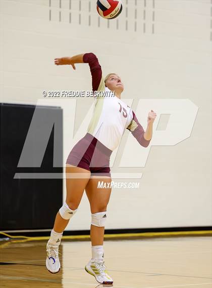 Thumbnail 2 in Whitesboro vs. Farmersville (Denison Invitational Showcase) photogallery.