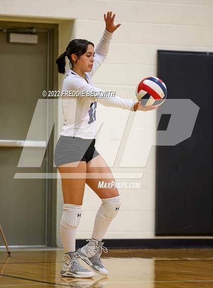 Thumbnail 1 in Whitesboro vs. Farmersville (Denison Invitational Showcase) photogallery.