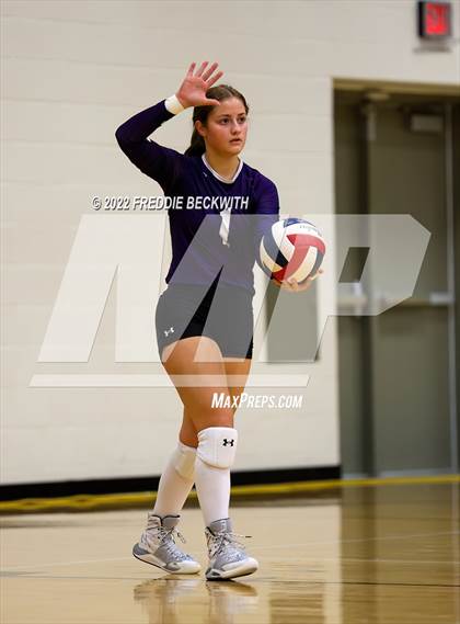 Thumbnail 3 in Whitesboro vs. Farmersville (Denison Invitational Showcase) photogallery.