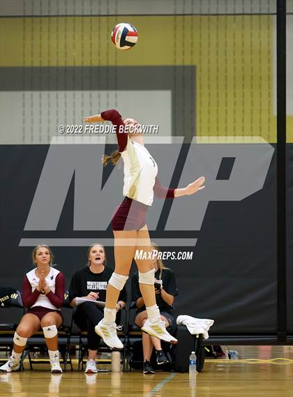 Thumbnail 3 in Whitesboro vs. Farmersville (Denison Invitational Showcase) photogallery.