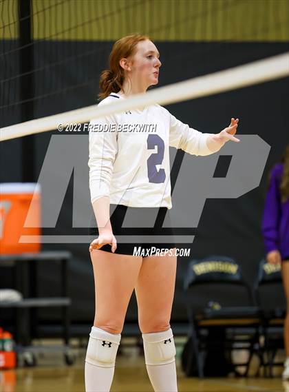 Thumbnail 1 in Whitesboro vs. Farmersville (Denison Invitational Showcase) photogallery.
