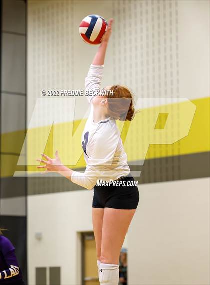 Thumbnail 3 in Whitesboro vs. Farmersville (Denison Invitational Showcase) photogallery.