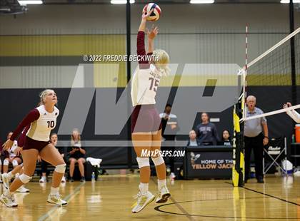 Thumbnail 3 in Whitesboro vs. Farmersville (Denison Invitational Showcase) photogallery.