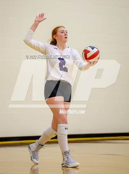 Thumbnail 3 in Whitesboro vs. Farmersville (Denison Invitational Showcase) photogallery.