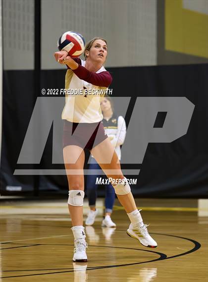 Thumbnail 3 in Whitesboro vs. Farmersville (Denison Invitational Showcase) photogallery.