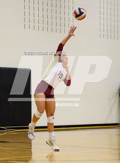 Thumbnail 2 in Whitesboro vs. Farmersville (Denison Invitational Showcase) photogallery.