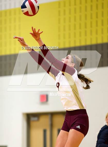 Thumbnail 3 in Whitesboro vs. Farmersville (Denison Invitational Showcase) photogallery.