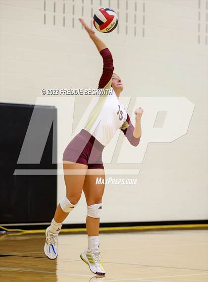 Thumbnail 3 in Whitesboro vs. Farmersville (Denison Invitational Showcase) photogallery.