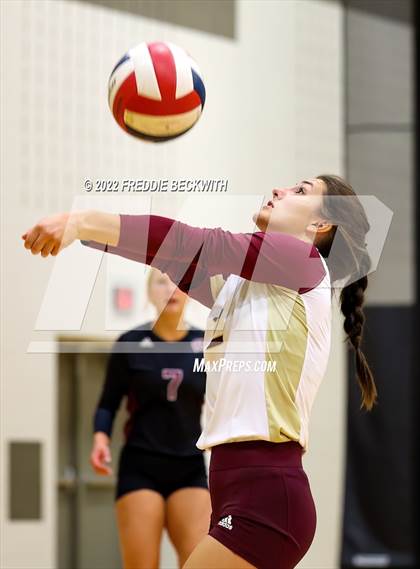 Thumbnail 3 in Whitesboro vs. Farmersville (Denison Invitational Showcase) photogallery.
