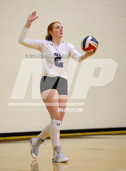 Thumbnail 1 in Whitesboro vs. Farmersville (Denison Invitational Showcase) photogallery.