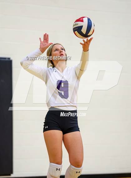 Thumbnail 3 in Whitesboro vs. Farmersville (Denison Invitational Showcase) photogallery.