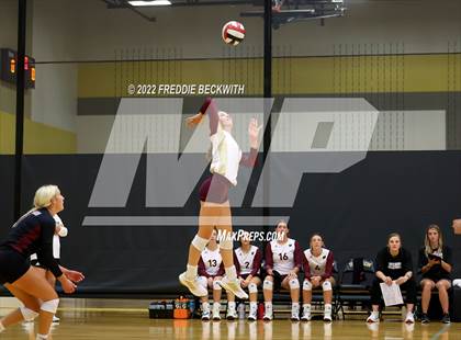 Thumbnail 1 in Whitesboro vs. Farmersville (Denison Invitational Showcase) photogallery.