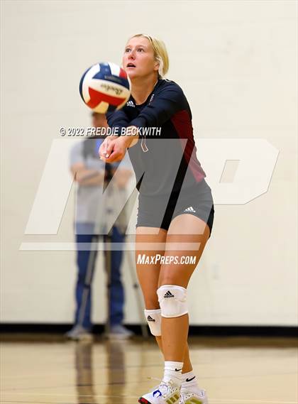 Thumbnail 2 in Whitesboro vs. Farmersville (Denison Invitational Showcase) photogallery.