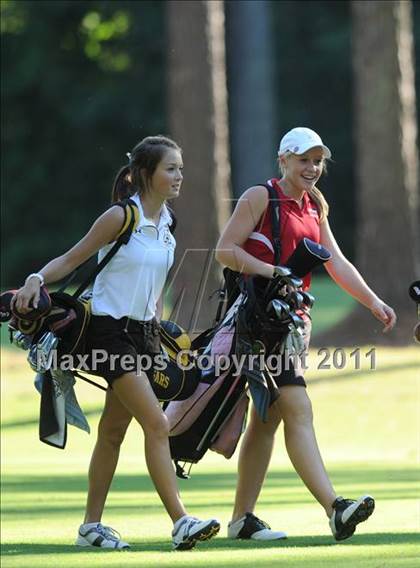 Thumbnail 3 in Tri-Nine Golf Match @ Crooked Creek Golf Course photogallery.