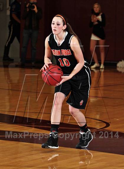 Thumbnail 2 in Pigeon Forge @ Alcoa (TSSAA 2-AA Regional Playoff) photogallery.