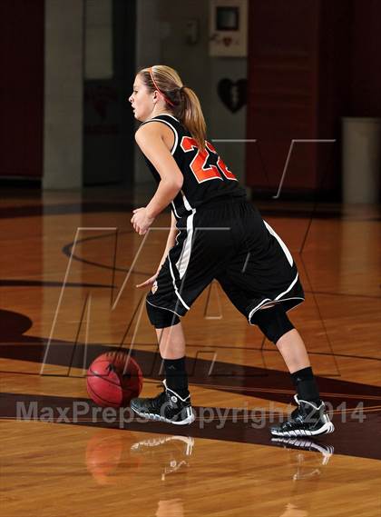 Thumbnail 1 in Pigeon Forge @ Alcoa (TSSAA 2-AA Regional Playoff) photogallery.