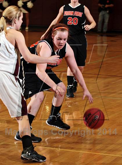 Thumbnail 1 in Pigeon Forge @ Alcoa (TSSAA 2-AA Regional Playoff) photogallery.