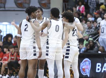 Thumbnail 3 in Christopher Columbus vs Sierra Canyon (Spalding Hoophall Classic) photogallery.