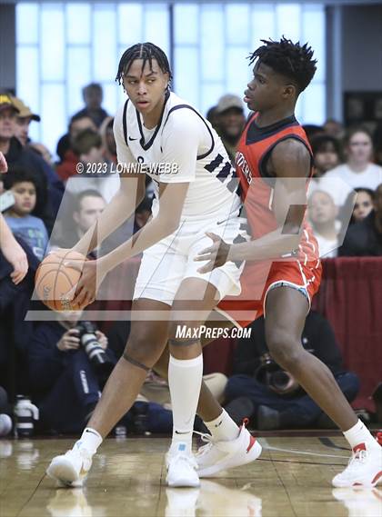 Thumbnail 2 in Christopher Columbus vs Sierra Canyon (Spalding Hoophall Classic) photogallery.