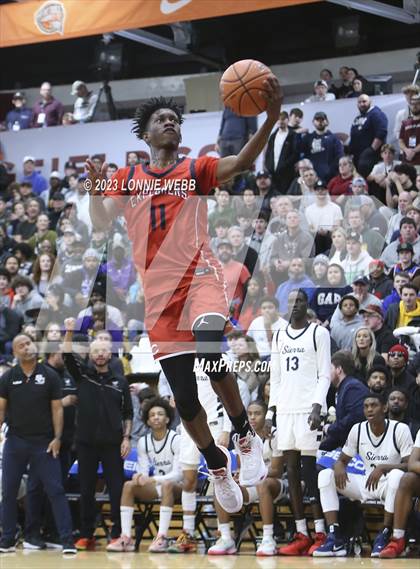 Thumbnail 3 in Christopher Columbus vs Sierra Canyon (Spalding Hoophall Classic) photogallery.
