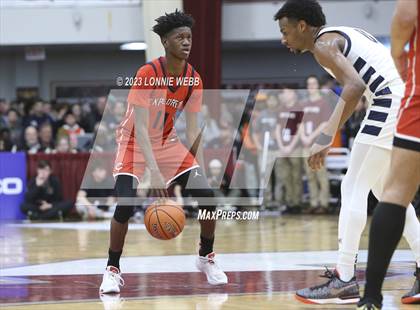 Thumbnail 1 in Christopher Columbus vs Sierra Canyon (Spalding Hoophall Classic) photogallery.