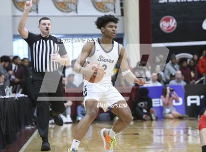 Thumbnail 3 in Christopher Columbus vs Sierra Canyon (Spalding Hoophall Classic) photogallery.