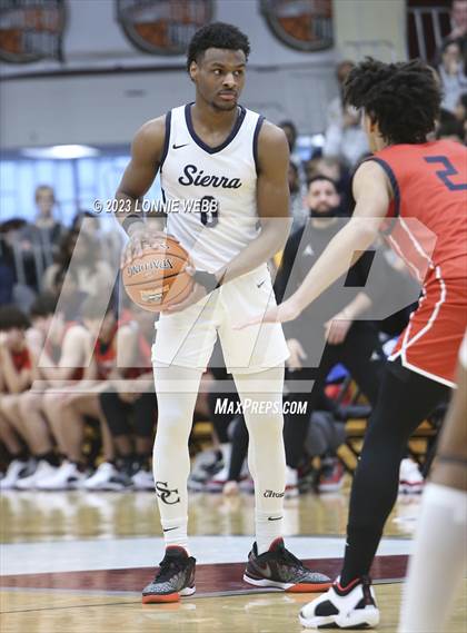 Thumbnail 2 in Christopher Columbus vs Sierra Canyon (Spalding Hoophall Classic) photogallery.