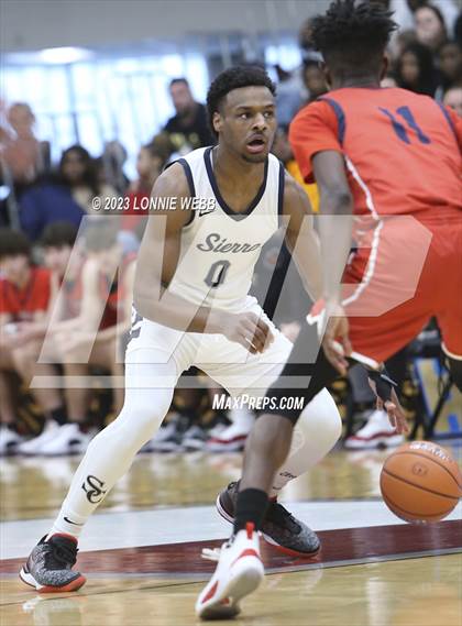 Thumbnail 2 in Christopher Columbus vs Sierra Canyon (Spalding Hoophall Classic) photogallery.