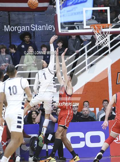 Thumbnail 3 in Christopher Columbus vs Sierra Canyon (Spalding Hoophall Classic) photogallery.