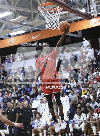 Thumbnail 1 in Christopher Columbus vs Sierra Canyon (Spalding Hoophall Classic) photogallery.