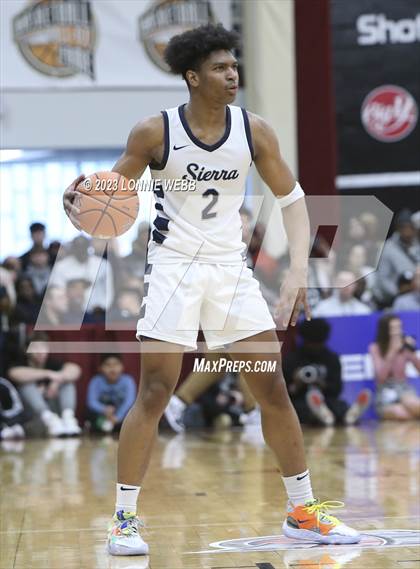 Thumbnail 1 in Christopher Columbus vs Sierra Canyon (Spalding Hoophall Classic) photogallery.