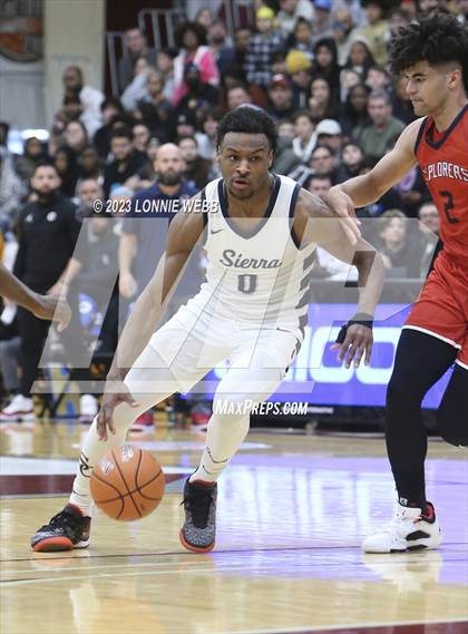 Thumbnail 3 in Christopher Columbus vs Sierra Canyon (Spalding Hoophall Classic) photogallery.